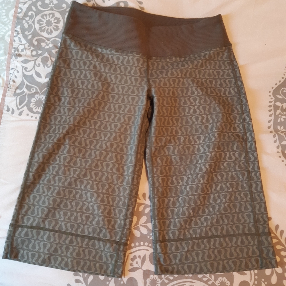 Lulu🍋 size6Bermuda shorts, excellent condition